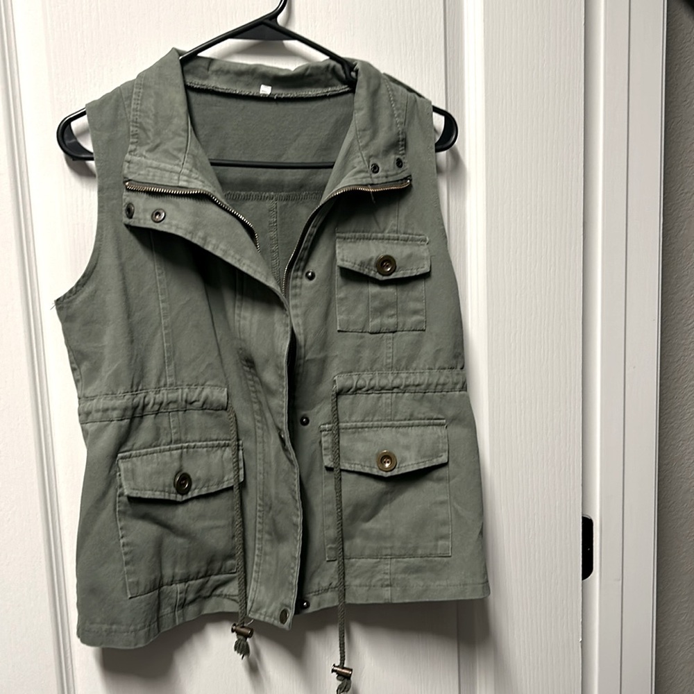 Army green vest
